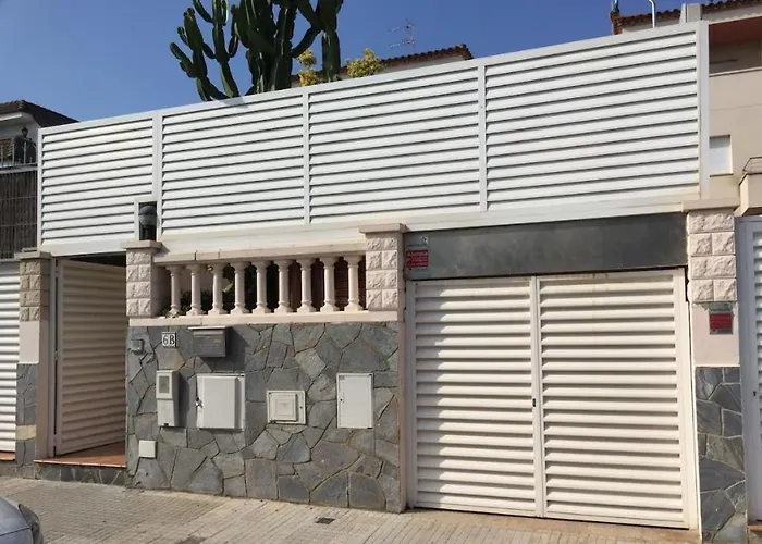Llum House Σίτζες